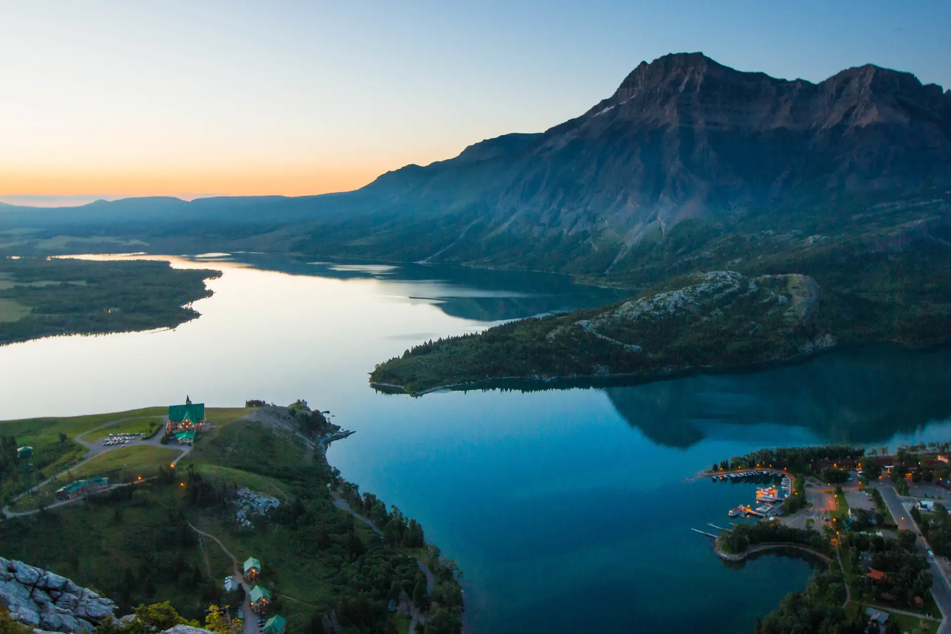 Image Source: https://travel.destinationcanada.com/en-au/things-to-do/waterton-lakes-national-park-alberta